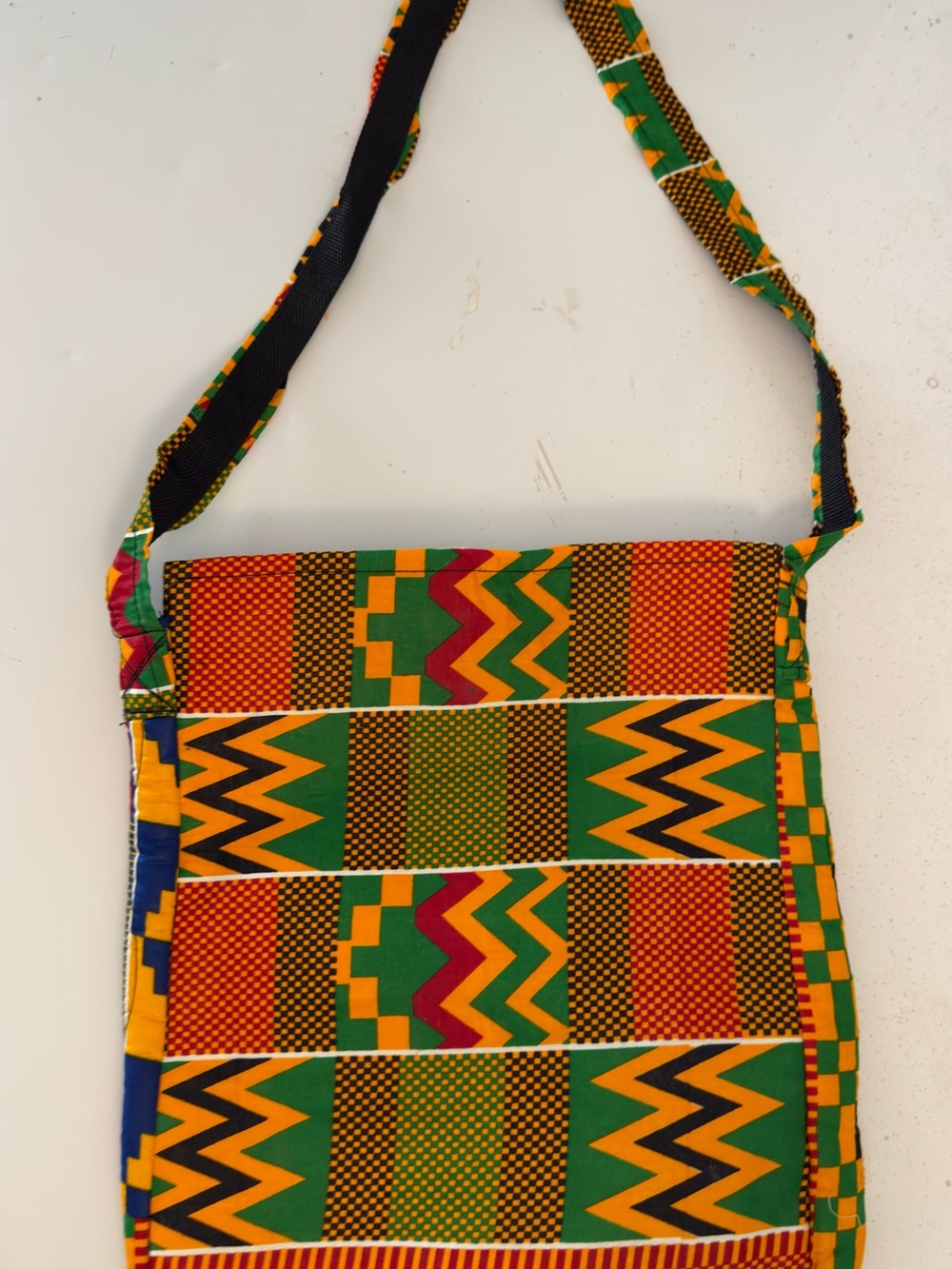 Vibrant Kente-Pattern Crossbody Bag in Green & Gold